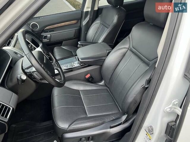 Білий Ленд Ровер Діскавері, об'ємом двигуна 2.99 л та пробігом 155 тис. км за 36000 $, фото 13 на Automoto.ua