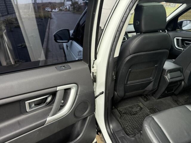 Белый Ленд Ровер Дискавери, объемом двигателя 2 л и пробегом 88 тыс. км за 20300 $, фото 19 на Automoto.ua