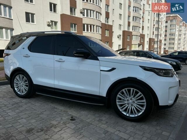 Белый Ленд Ровер Дискавери, объемом двигателя 3 л и пробегом 114 тыс. км за 34900 $, фото 3 на Automoto.ua