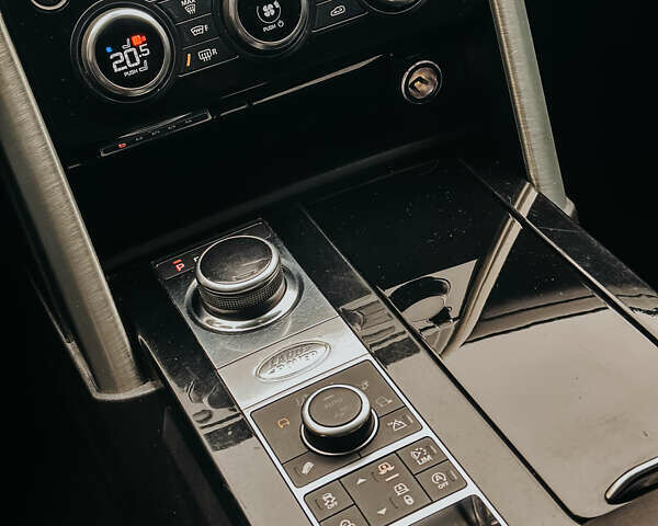 Белый Ленд Ровер Дискавери, объемом двигателя 3 л и пробегом 165 тыс. км за 26900 $, фото 13 на Automoto.ua