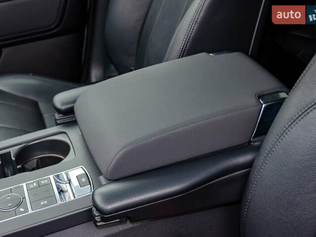 Белый Ленд Ровер Дискавери, объемом двигателя 2 л и пробегом 115 тыс. км за 35555 $, фото 32 на Automoto.ua