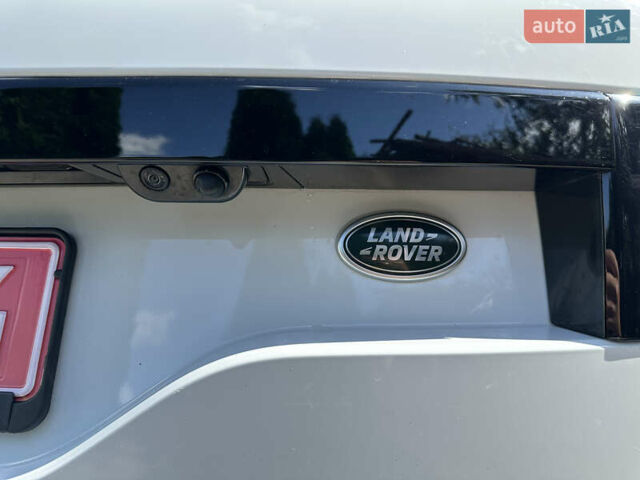 Білий Ленд Ровер Діскавері, об'ємом двигуна 3 л та пробігом 73 тис. км за 35600 $, фото 9 на Automoto.ua