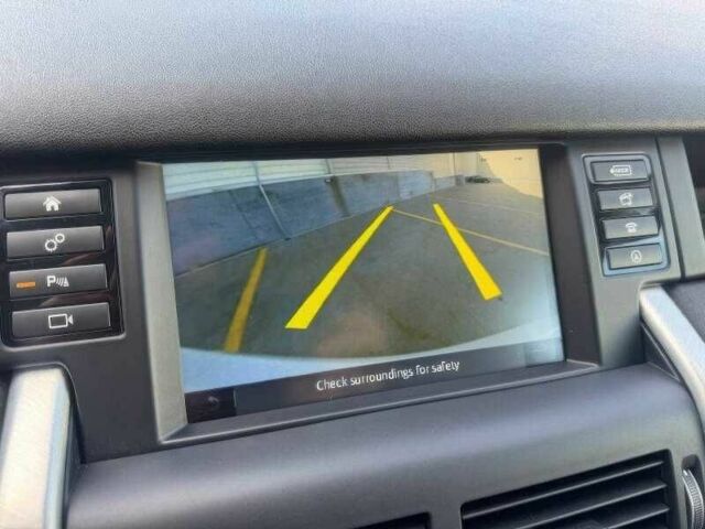 Білий Ленд Ровер Діскавері, об'ємом двигуна 2 л та пробігом 76 тис. км за 9900 $, фото 11 на Automoto.ua