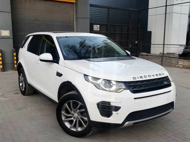 Белый Ленд Ровер Дискавери, объемом двигателя 0 л и пробегом 103 тыс. км за 17499 $, фото 2 на Automoto.ua