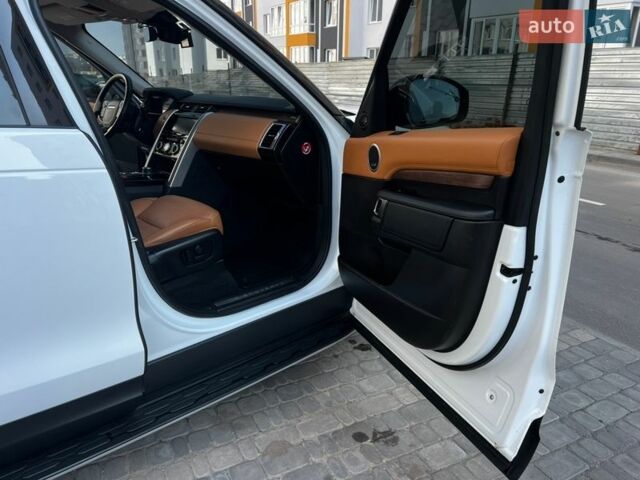 Белый Ленд Ровер Дискавери, объемом двигателя 3 л и пробегом 114 тыс. км за 34900 $, фото 41 на Automoto.ua