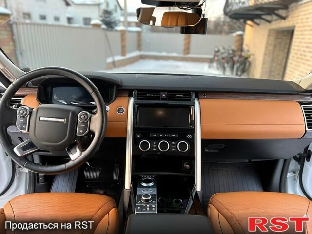 Белый Ленд Ровер Дискавери, объемом двигателя 3 л и пробегом 114 тыс. км за 37000 $, фото 10 на Automoto.ua