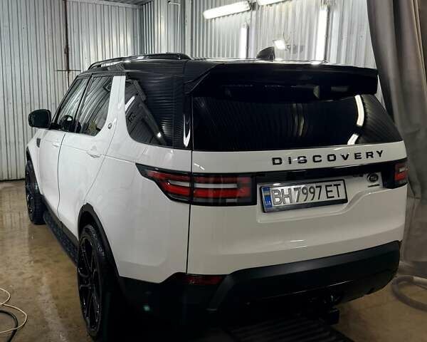 Білий Ленд Ровер Діскавері, об'ємом двигуна 3 л та пробігом 127 тис. км за 32000 $, фото 1 на Automoto.ua