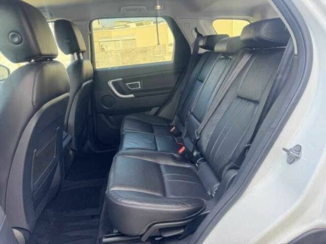 Білий Ленд Ровер Діскавері, об'ємом двигуна 2 л та пробігом 76 тис. км за 9900 $, фото 15 на Automoto.ua