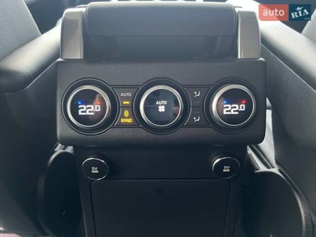 Білий Ленд Ровер Діскавері, об'ємом двигуна 2.99 л та пробігом 155 тис. км за 36000 $, фото 24 на Automoto.ua