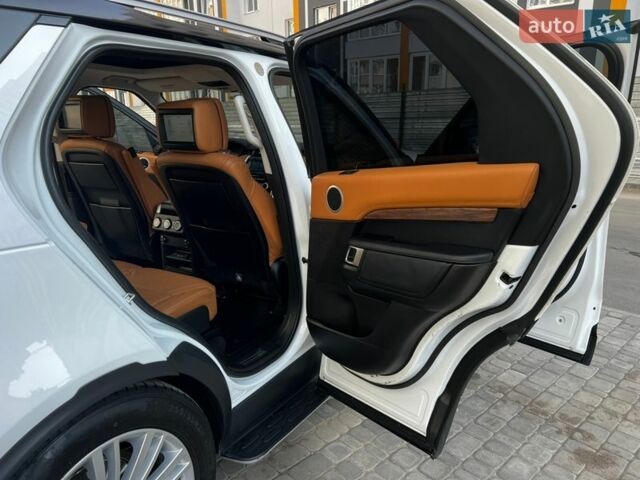 Белый Ленд Ровер Дискавери, объемом двигателя 3 л и пробегом 114 тыс. км за 34900 $, фото 36 на Automoto.ua