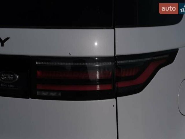 Білий Ленд Ровер Діскавері, об'ємом двигуна 3 л та пробігом 156 тис. км за 33000 $, фото 44 на Automoto.ua