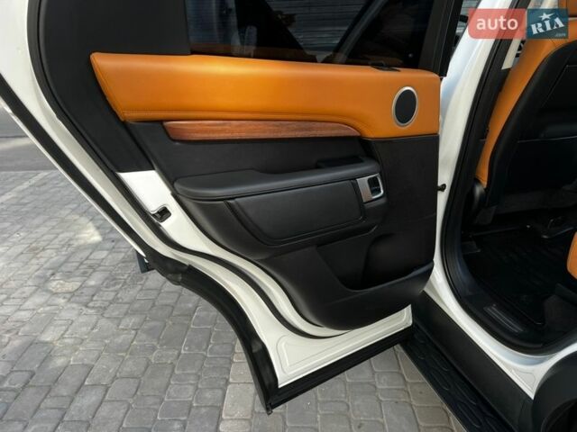 Белый Ленд Ровер Дискавери, объемом двигателя 3 л и пробегом 114 тыс. км за 34900 $, фото 28 на Automoto.ua