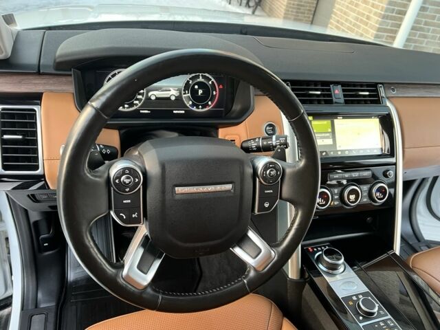 Білий Ленд Ровер Діскавері, об'ємом двигуна 3 л та пробігом 114 тис. км за 39000 $, фото 19 на Automoto.ua