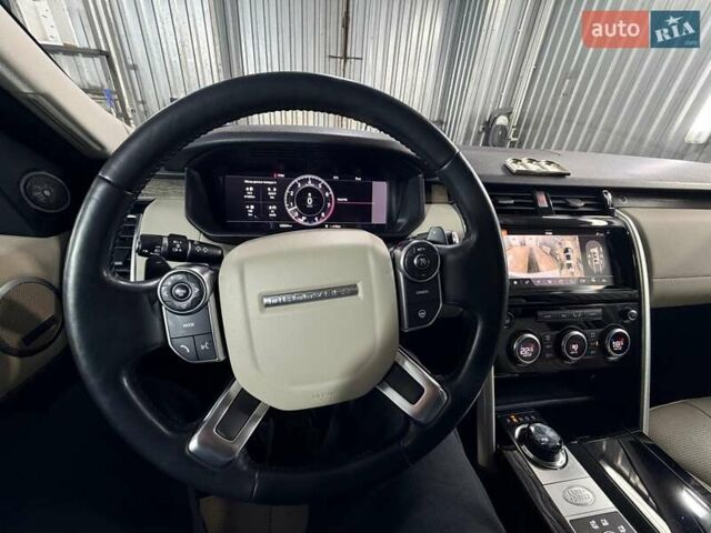 Білий Ленд Ровер Діскавері, об'ємом двигуна 3 л та пробігом 127 тис. км за 32000 $, фото 17 на Automoto.ua
