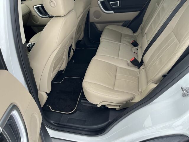 Білий Ленд Ровер Діскавері, об'ємом двигуна 2 л та пробігом 162 тис. км за 16500 $, фото 7 на Automoto.ua