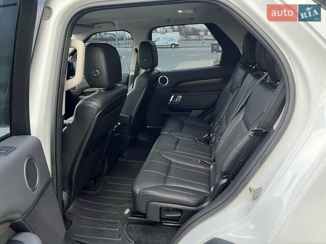 Білий Ленд Ровер Діскавері, об'ємом двигуна 2.99 л та пробігом 155 тис. км за 36000 $, фото 23 на Automoto.ua