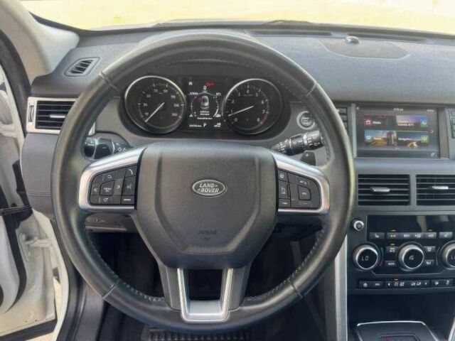 Білий Ленд Ровер Діскавері, об'ємом двигуна 2 л та пробігом 76 тис. км за 9900 $, фото 9 на Automoto.ua