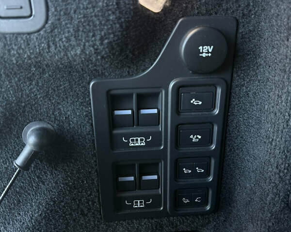 Белый Ленд Ровер Дискавери, объемом двигателя 3 л и пробегом 87 тыс. км за 35000 $, фото 18 на Automoto.ua