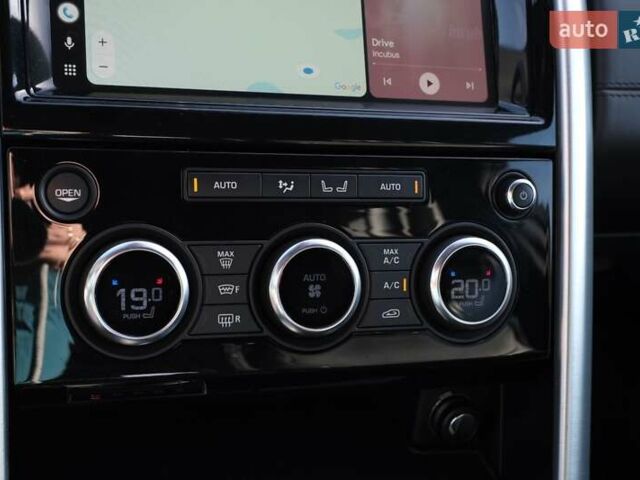 Білий Ленд Ровер Діскавері, об'ємом двигуна 3 л та пробігом 156 тис. км за 33000 $, фото 17 на Automoto.ua