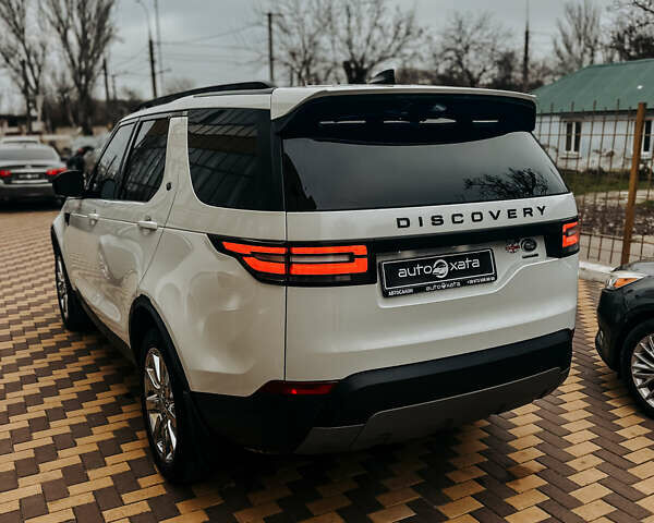 Белый Ленд Ровер Дискавери, объемом двигателя 3 л и пробегом 165 тыс. км за 26900 $, фото 4 на Automoto.ua