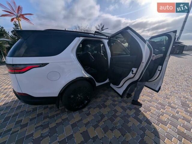 Білий Ленд Ровер Діскавері, об'ємом двигуна 2.99 л та пробігом 99 тис. км за 42500 $, фото 63 на Automoto.ua