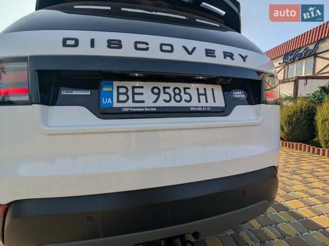 Білий Ленд Ровер Діскавері, об'ємом двигуна 2.99 л та пробігом 99 тис. км за 42500 $, фото 53 на Automoto.ua