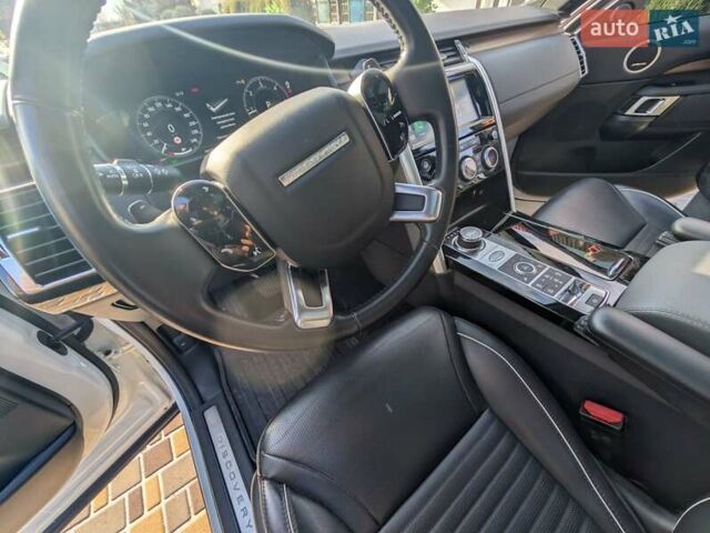 Білий Ленд Ровер Діскавері, об'ємом двигуна 2.99 л та пробігом 99 тис. км за 42500 $, фото 59 на Automoto.ua