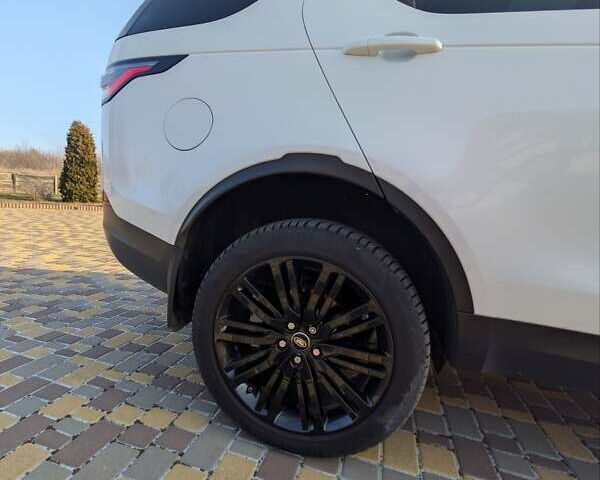 Білий Ленд Ровер Діскавері, об'ємом двигуна 2.99 л та пробігом 99 тис. км за 42500 $, фото 57 на Automoto.ua