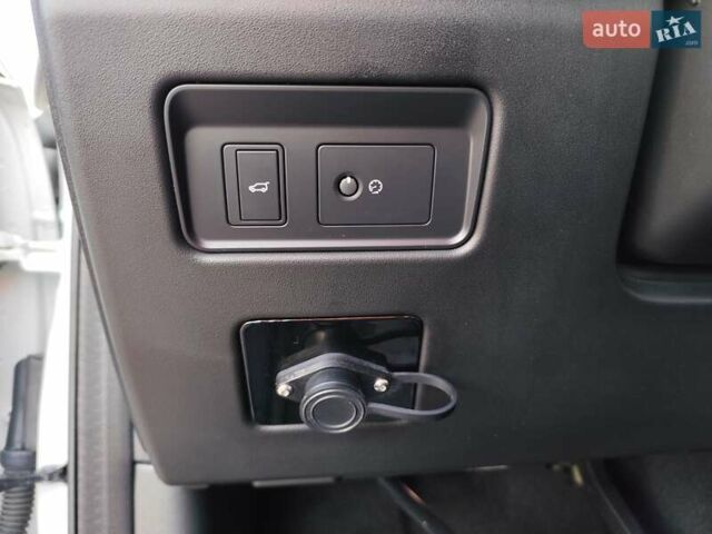 Ленд Ровер Дискавери 2019 в Одессе на Automoto.ua Белый Ленд Ровер Дискавери, объемом двигателя 3 л и пробегом 54 тыс. км за 70000 $, фото 16 на Automoto.ua