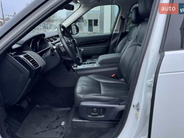 Белый Ленд Ровер Дискавери, объемом двигателя 3 л и пробегом 52 тыс. км за 47500 $, фото 5 на Automoto.ua