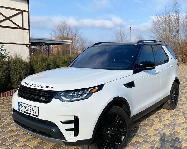 Білий Ленд Ровер Діскавері, об'ємом двигуна 2.99 л та пробігом 99 тис. км за 42500 $, фото 84 на Automoto.ua