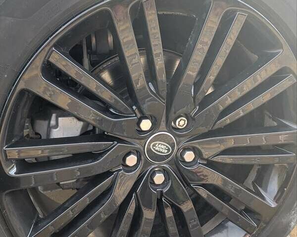 Білий Ленд Ровер Діскавері, об'ємом двигуна 2.99 л та пробігом 99 тис. км за 42500 $, фото 24 на Automoto.ua