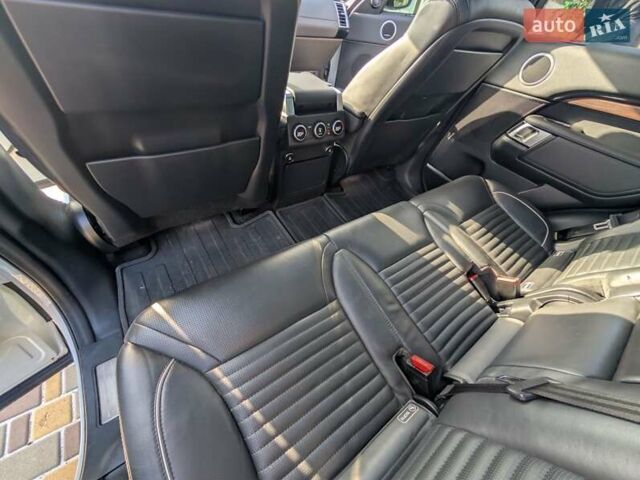 Білий Ленд Ровер Діскавері, об'ємом двигуна 2.99 л та пробігом 99 тис. км за 42500 $, фото 62 на Automoto.ua