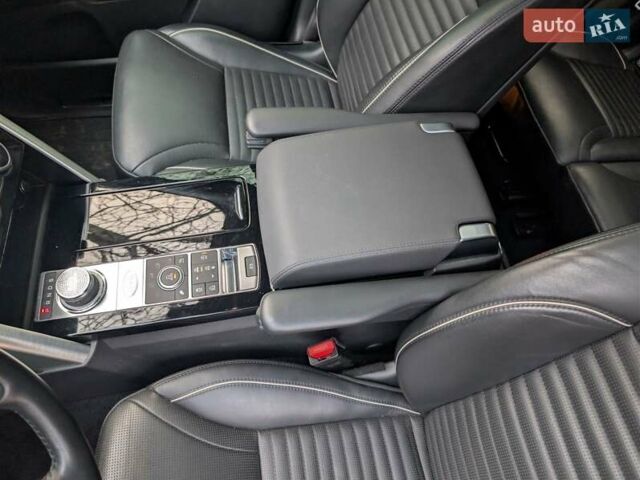 Білий Ленд Ровер Діскавері, об'ємом двигуна 2.99 л та пробігом 99 тис. км за 42500 $, фото 14 на Automoto.ua
