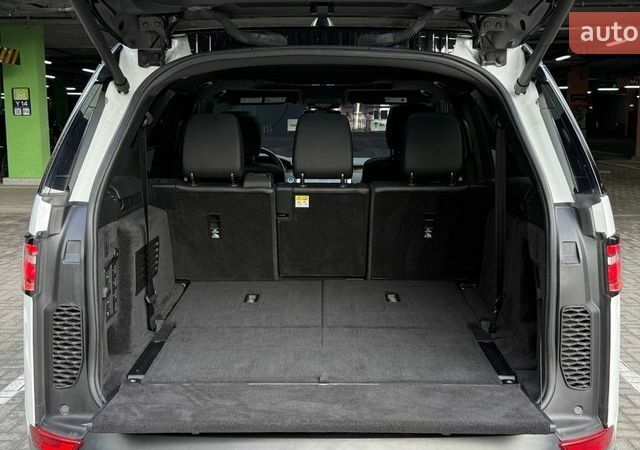 Білий Ленд Ровер Діскавері, об'ємом двигуна 3 л та пробігом 62 тис. км за 42990 $, фото 10 на Automoto.ua