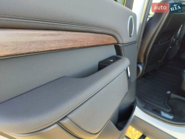 Ленд Ровер Дискавери 2019 в Одессе на Automoto.ua Белый Ленд Ровер Дискавери, объемом двигателя 3 л и пробегом 54 тыс. км за 70000 $, фото 15 на Automoto.ua