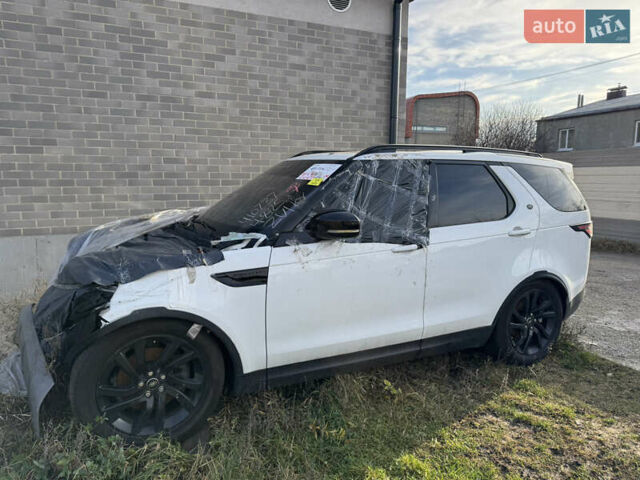 Белый Ленд Ровер Дискавери, объемом двигателя 2.99 л и пробегом 87 тыс. км за 16999 $, фото 2 на Automoto.ua