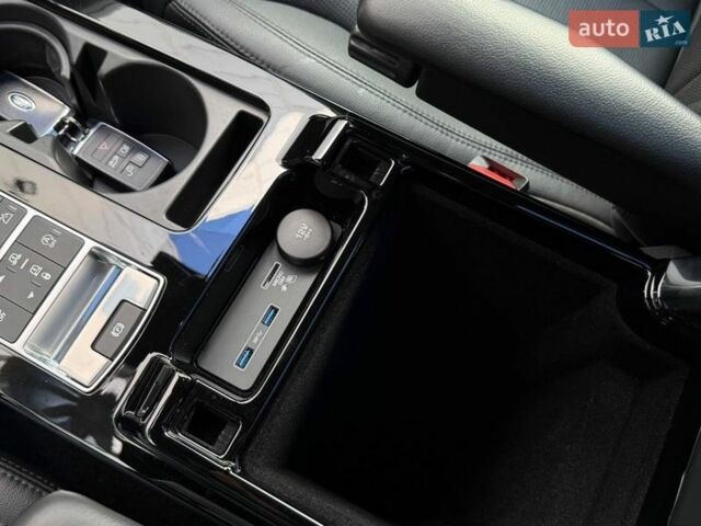 Білий Ленд Ровер Діскавері, об'ємом двигуна 3 л та пробігом 62 тис. км за 38990 $, фото 37 на Automoto.ua