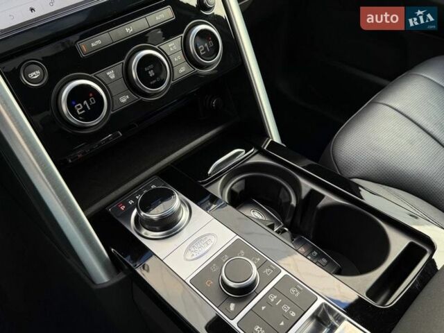 Білий Ленд Ровер Діскавері, об'ємом двигуна 3 л та пробігом 62 тис. км за 38990 $, фото 36 на Automoto.ua