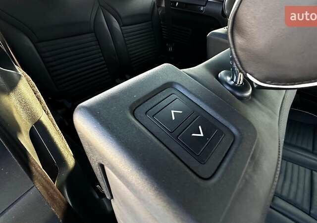 Білий Ленд Ровер Діскавері, об'ємом двигуна 3 л та пробігом 99 тис. км за 44500 $, фото 25 на Automoto.ua