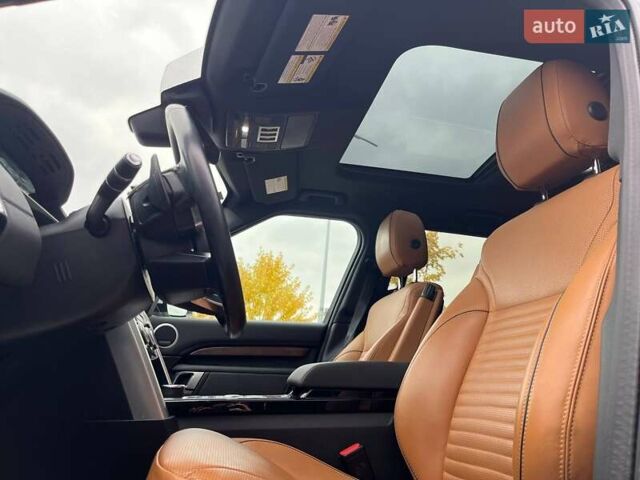 Білий Ленд Ровер Діскавері, об'ємом двигуна 3 л та пробігом 68 тис. км за 45990 $, фото 11 на Automoto.ua