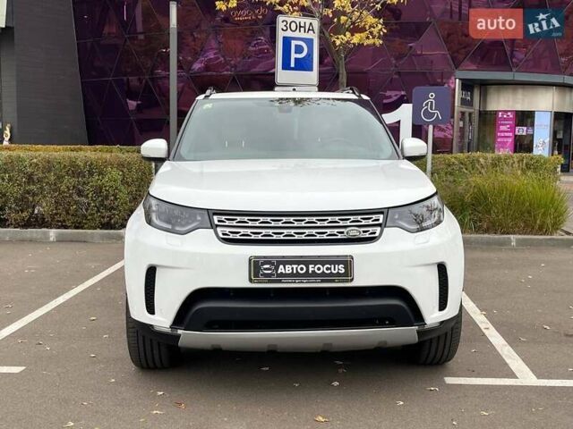 Білий Ленд Ровер Діскавері, об'ємом двигуна 3 л та пробігом 68 тис. км за 45990 $, фото 2 на Automoto.ua