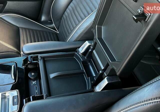 Білий Ленд Ровер Діскавері, об'ємом двигуна 3 л та пробігом 99 тис. км за 44500 $, фото 16 на Automoto.ua