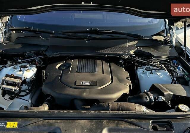 Білий Ленд Ровер Діскавері, об'ємом двигуна 3 л та пробігом 99 тис. км за 44500 $, фото 44 на Automoto.ua