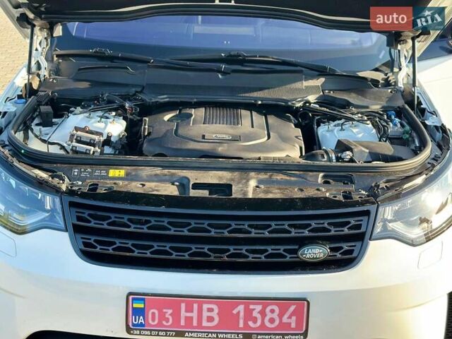 Білий Ленд Ровер Діскавері, об'ємом двигуна 3 л та пробігом 99 тис. км за 44500 $, фото 43 на Automoto.ua