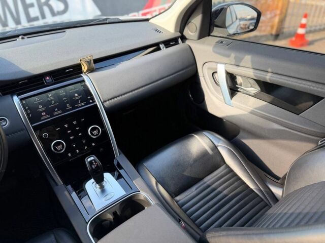 Белый Ленд Ровер Дискавери, объемом двигателя 2 л и пробегом 74 тыс. км за 35000 $, фото 5 на Automoto.ua