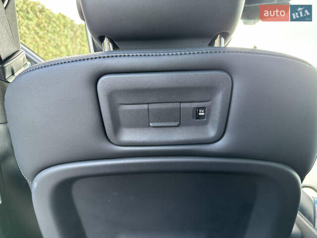 Білий Ленд Ровер Діскавері, об'ємом двигуна 3 л та пробігом 44 тис. км за 59600 $, фото 11 на Automoto.ua