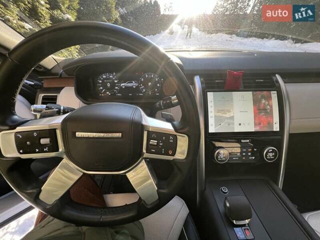 Белый Ленд Ровер Дискавери, объемом двигателя 3 л и пробегом 112 тыс. км за 51900 $, фото 32 на Automoto.ua