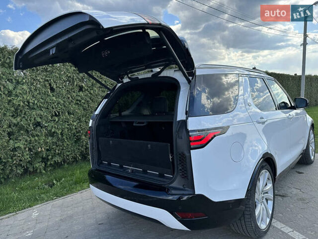 Білий Ленд Ровер Діскавері, об'ємом двигуна 3 л та пробігом 44 тис. км за 59600 $, фото 8 на Automoto.ua