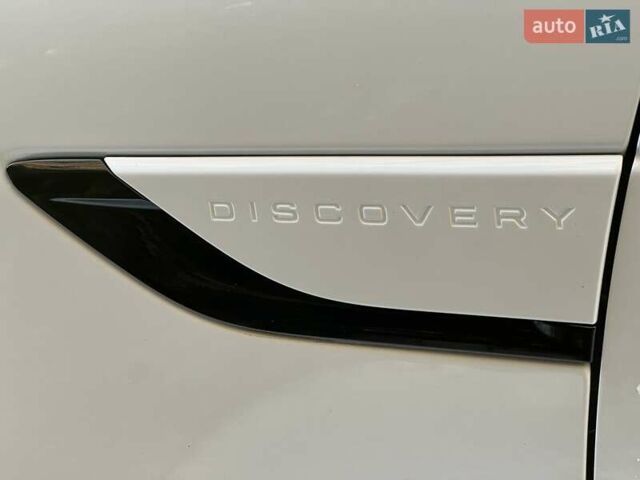 Белый Ленд Ровер Дискавери, объемом двигателя 3 л и пробегом 112 тыс. км за 51900 $, фото 60 на Automoto.ua